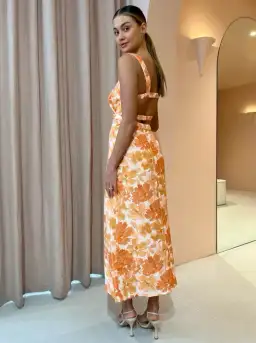 Significant Other Elena Midi Dress In Scarlet Poppy Size 10 for rent on The Volte - image 3