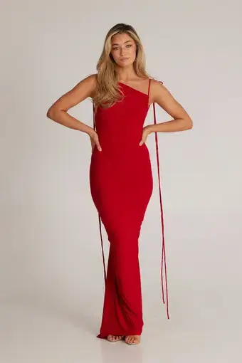 Melani the Label Gia Gown Red Size AU 6
