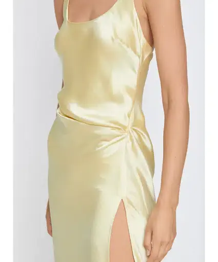 product_#UHJvZHVjdE1lZGlhOjUyNzYwNA==