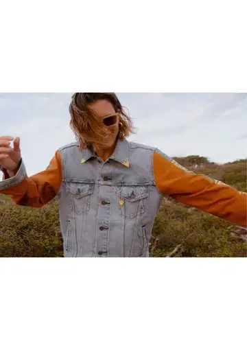 Lucy Folk x Levi's Trucker Jacket Denim/Saffron Orange Size M / AU 10