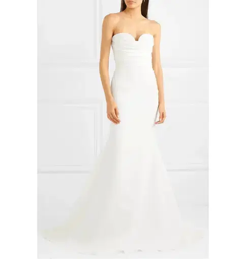 Alex Perry Laura Strapless Crepe Gown In White Size AU 6