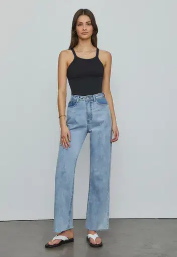 product_#UHJvZHVjdE1lZGlhOjE4Njk3Ng==