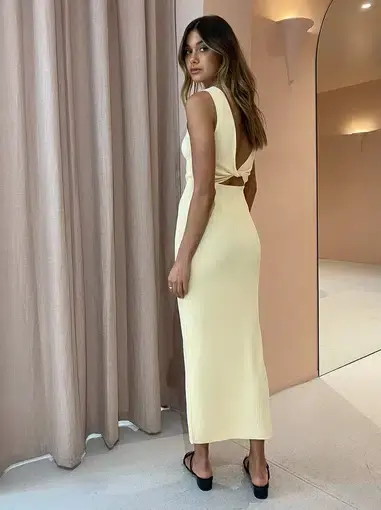 product_#UHJvZHVjdE1lZGlhOjMwNTM3MQ==