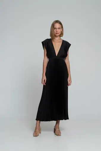 L'Idee Gala Gown in Noir Black Size 8