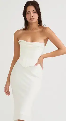 product_#UHJvZHVjdE1lZGlhOjMzNjEyMQ==