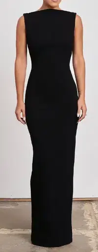 Effie Kats Verona Gown Black Size M / AU 10