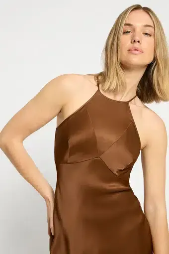 product_#UHJvZHVjdE1lZGlhOjM2NzQwMA==