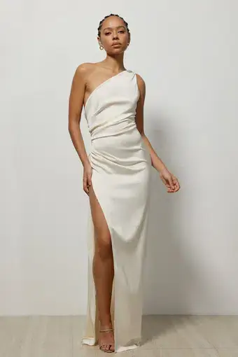 Lexi Samira Gown Cream Size 10