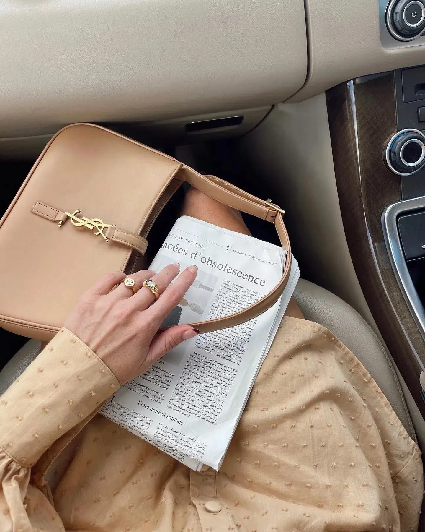 Saint Laurent Le 5 À 7 Leather Shoulder Bag Brown - Image 5