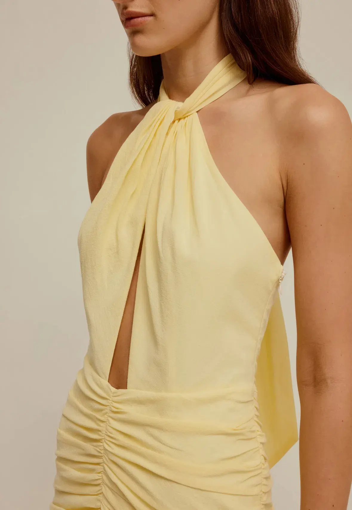 Venroy The Halter Neck Cut Out Dress in Pastel Yellow Size 6  - Image 3