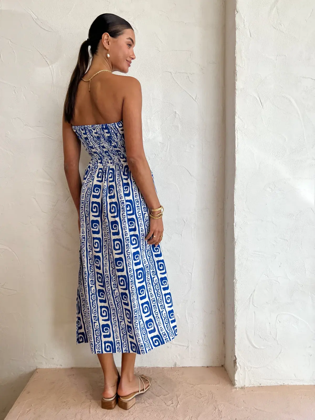 Faithfull the Brand Musee Midi Dress in Island Blue Pacific Print Size 6 - Image 3