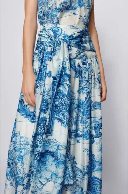 HUGO BOSS Vivilera Chinese Garden Midi Skirt blue and white pattern size 6 - Image 4
