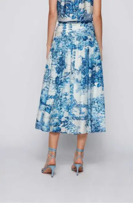 HUGO BOSS Vivilera Chinese Garden Midi Skirt blue and white pattern size 6 - Image 3