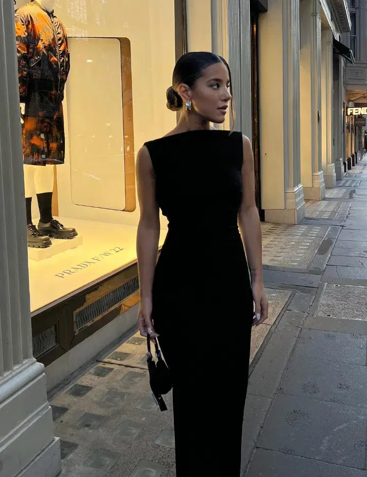 Effie Kats Verona Gown Black Size 8 - Image 5