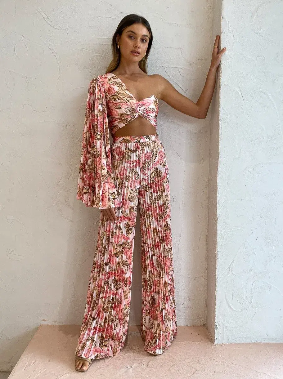 Significant Other Simone Set in Floral Size 8 - Image 1