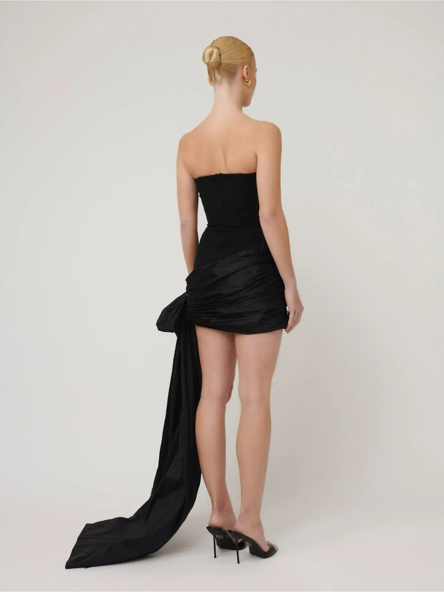 Effie Kats Nadia Mini Dress in Black Size AU 6  - Image 3