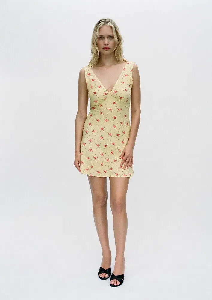 Realisation Par The Isabelli Dress In Verona Print Size 6 for rent on The Volte - main image