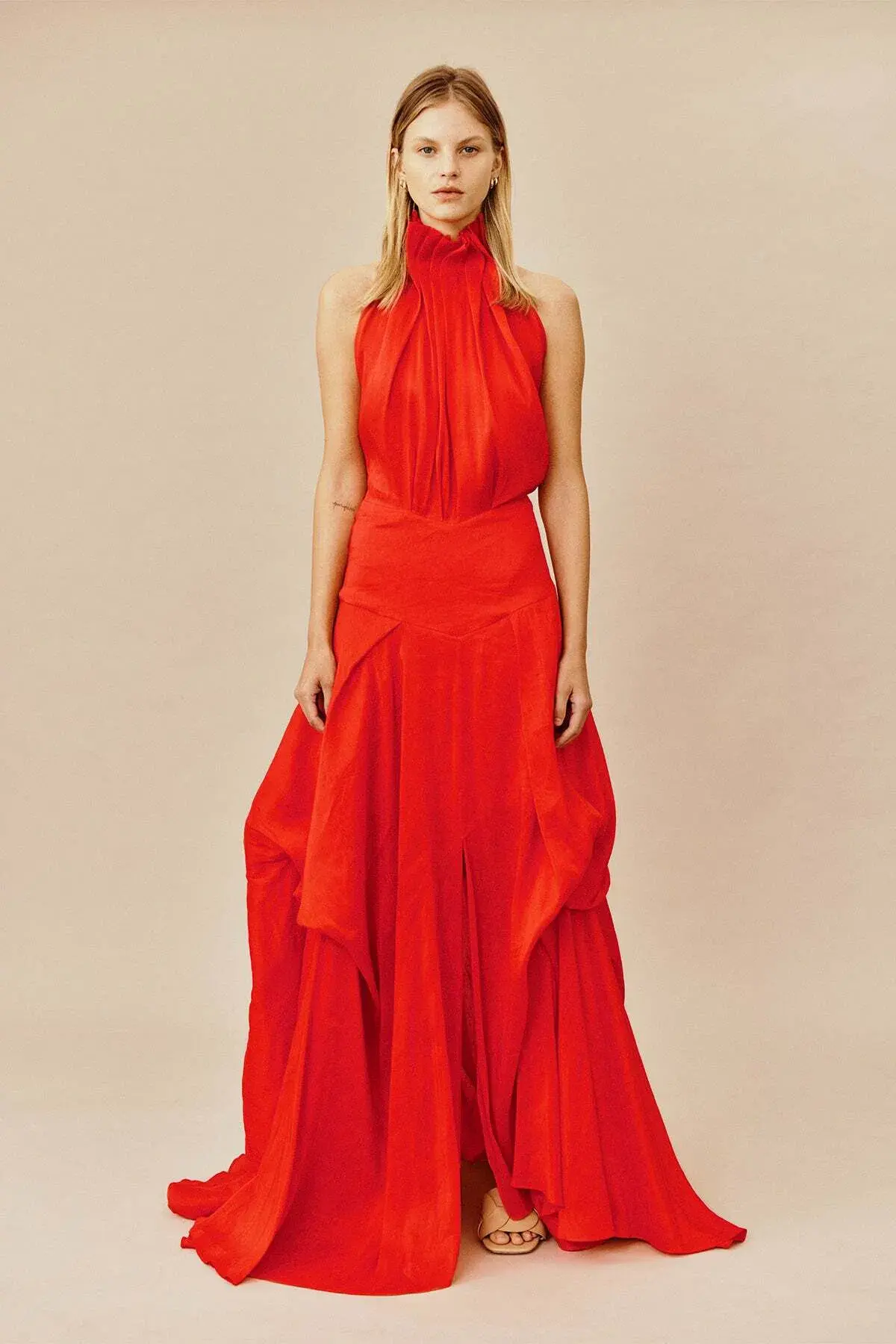 Ginger & Smart Infinite Galaxies Gown Red Size AU 4 - Image 4