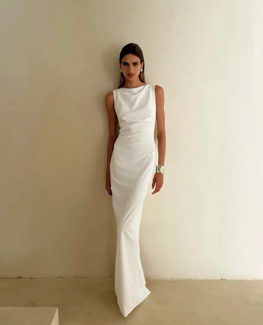 Effie Kats Verona Gown Ivory Size XS / AU 6-8 for rent on The Volte - main image