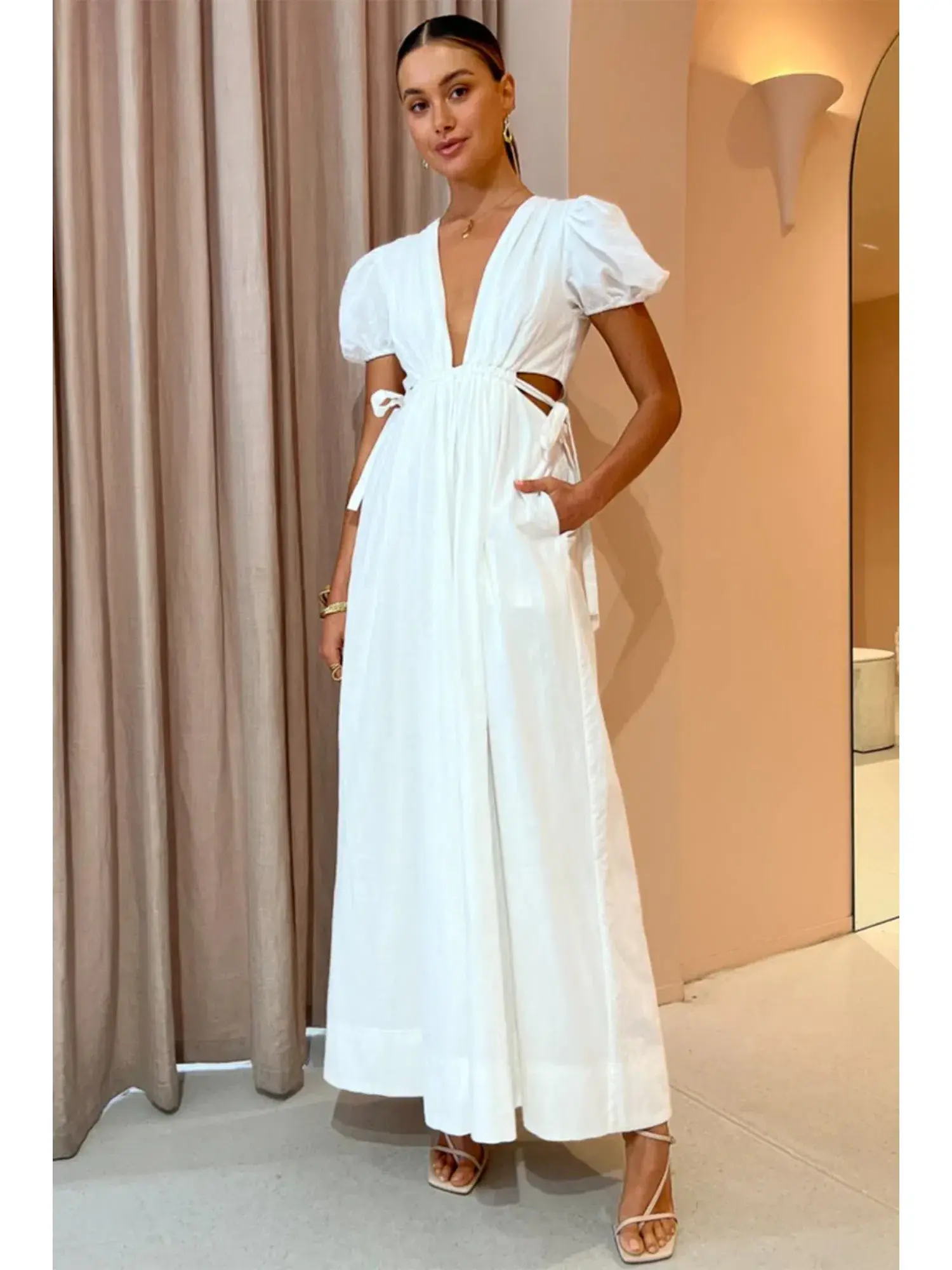 By Nicola Ahoy Plunge Neckline Maxi Dress in White AU 14 - Image 1