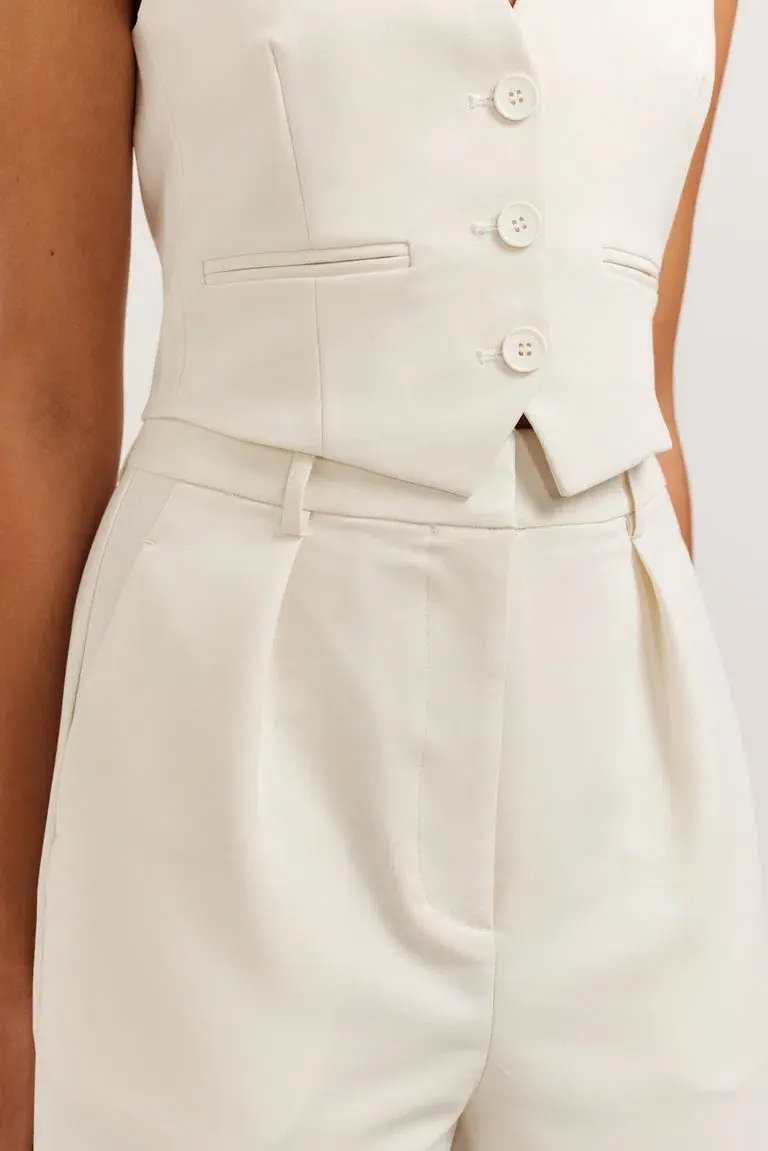 Henne Ari Shorts and Vest Set in Chalk Size 6 for rent on The Volte - main image