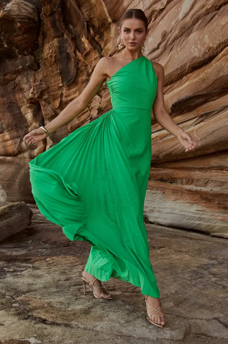 Sonya Azalea Gown Barcelona Green Size 10 - Image 2