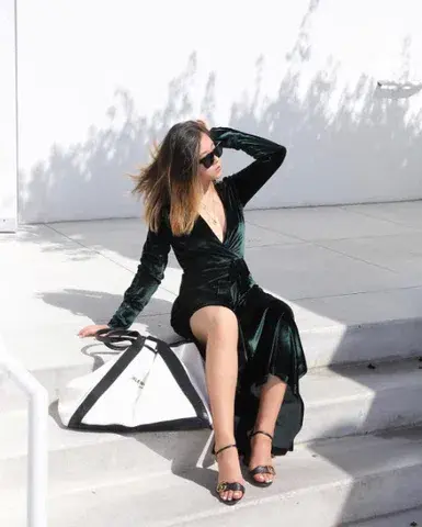 Isabelle Quinn Green Velvet Midi Long Sleeve Wrap Dress Green Size 8 - Image 2