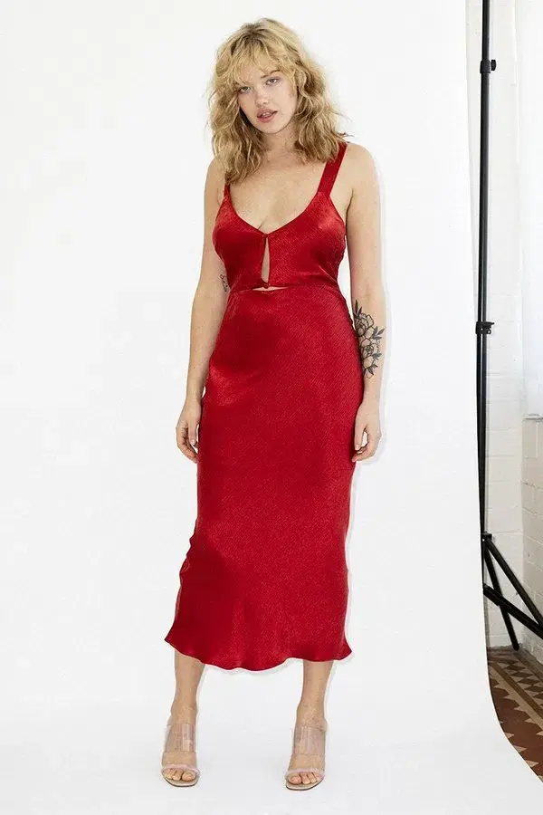 Third Form Intrigue Bias Midi Dress Red Size 8  - Image 2
