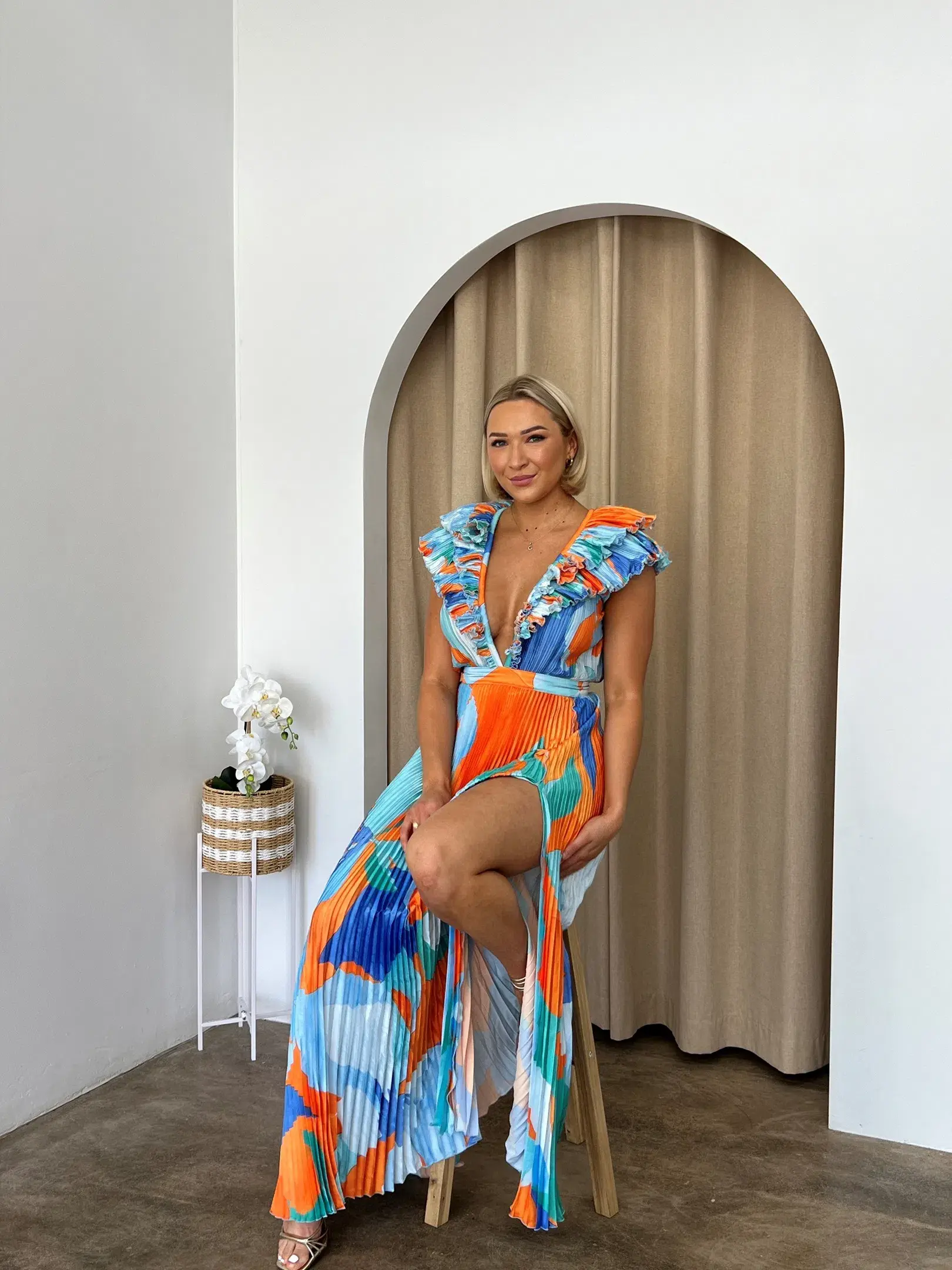 L'Idee Tuileries Split Gown Capri Orange Size 10 - Image 5
