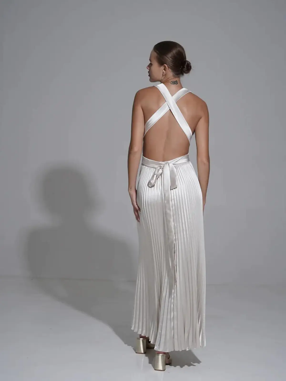 L'Idee Moderniste Gown Champagne Size AU 6  - Image 5
