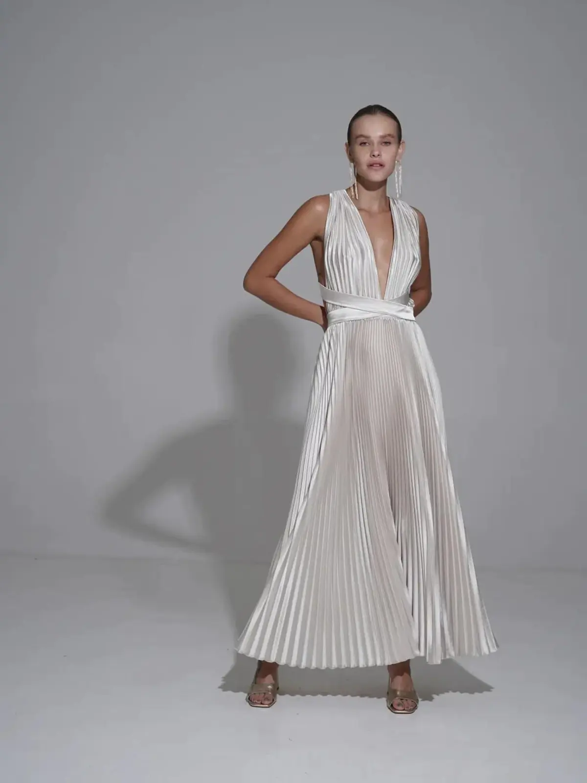 L'Idee Moderniste Gown Champagne Size AU 6  - Image 6