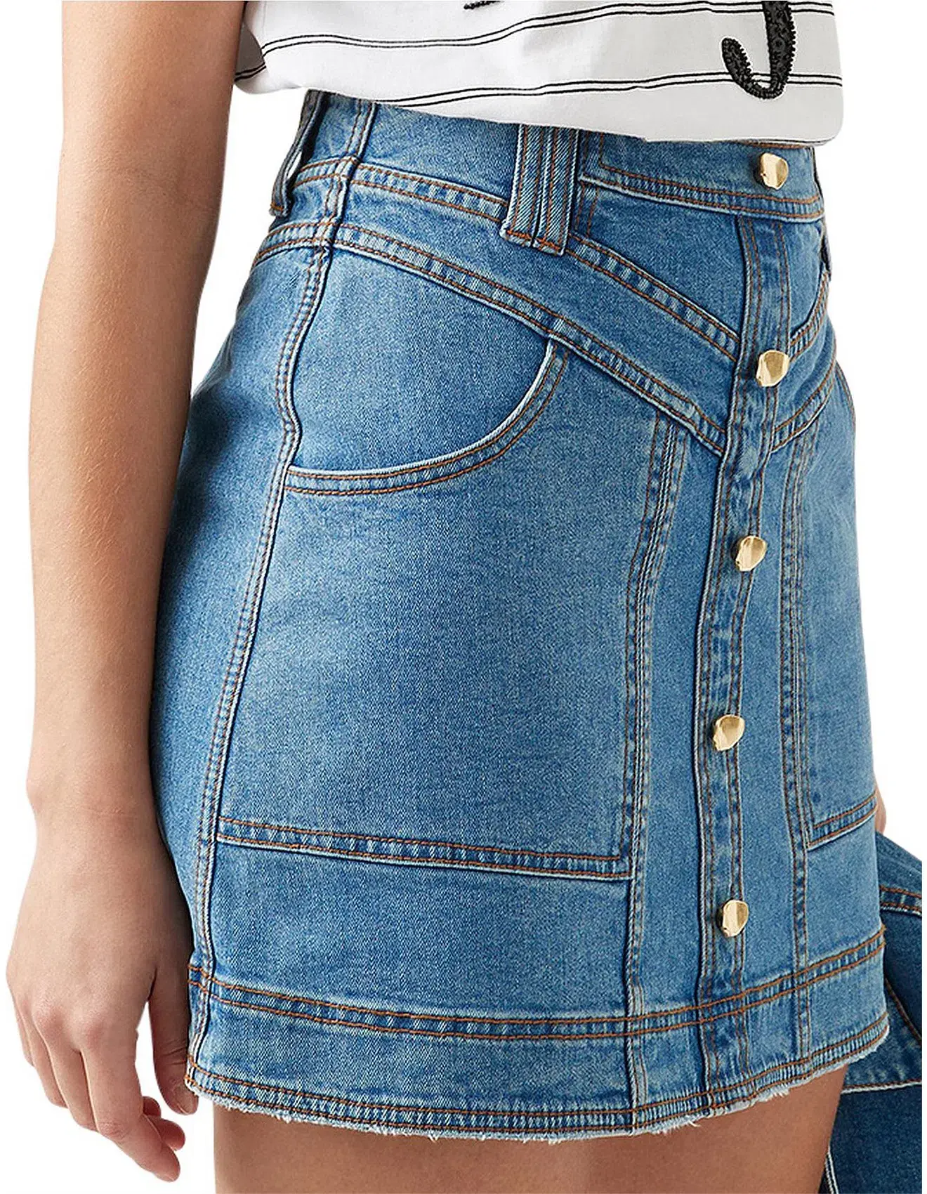 Aje Belmond Mini Skirt in Denim Blue Size 8 and Logo Tee White Print Size 6 Set - Image 5