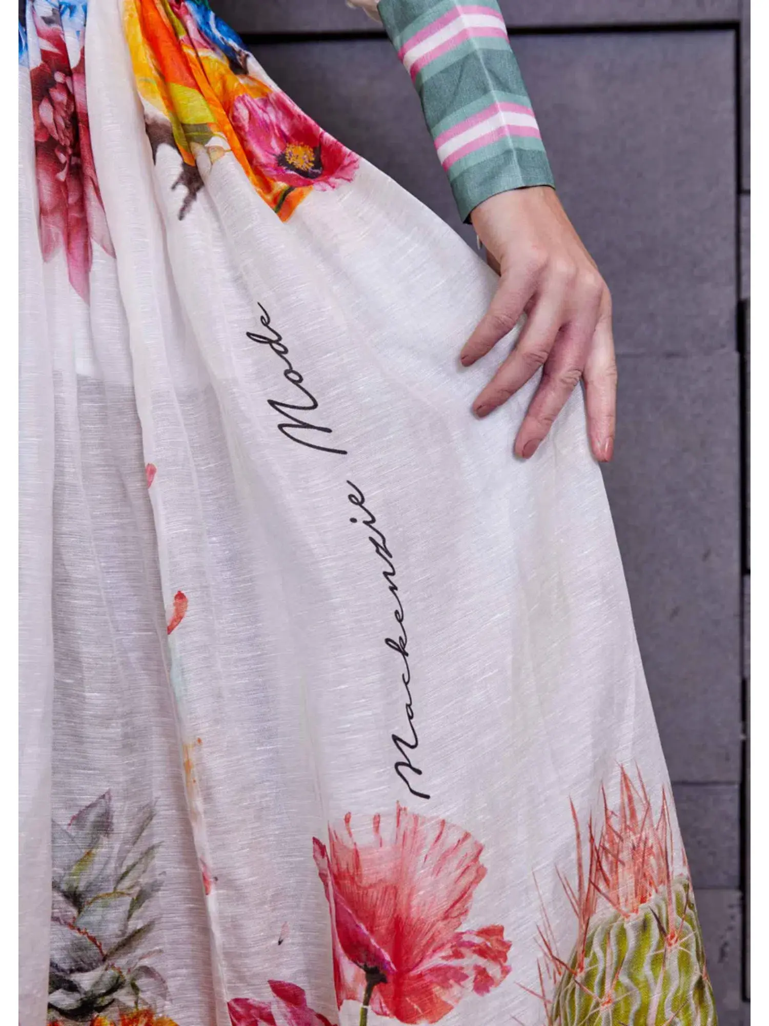 Mackenzie Mode Arabian Nights Maxi Dress in Print Size AU 6 - Image 4