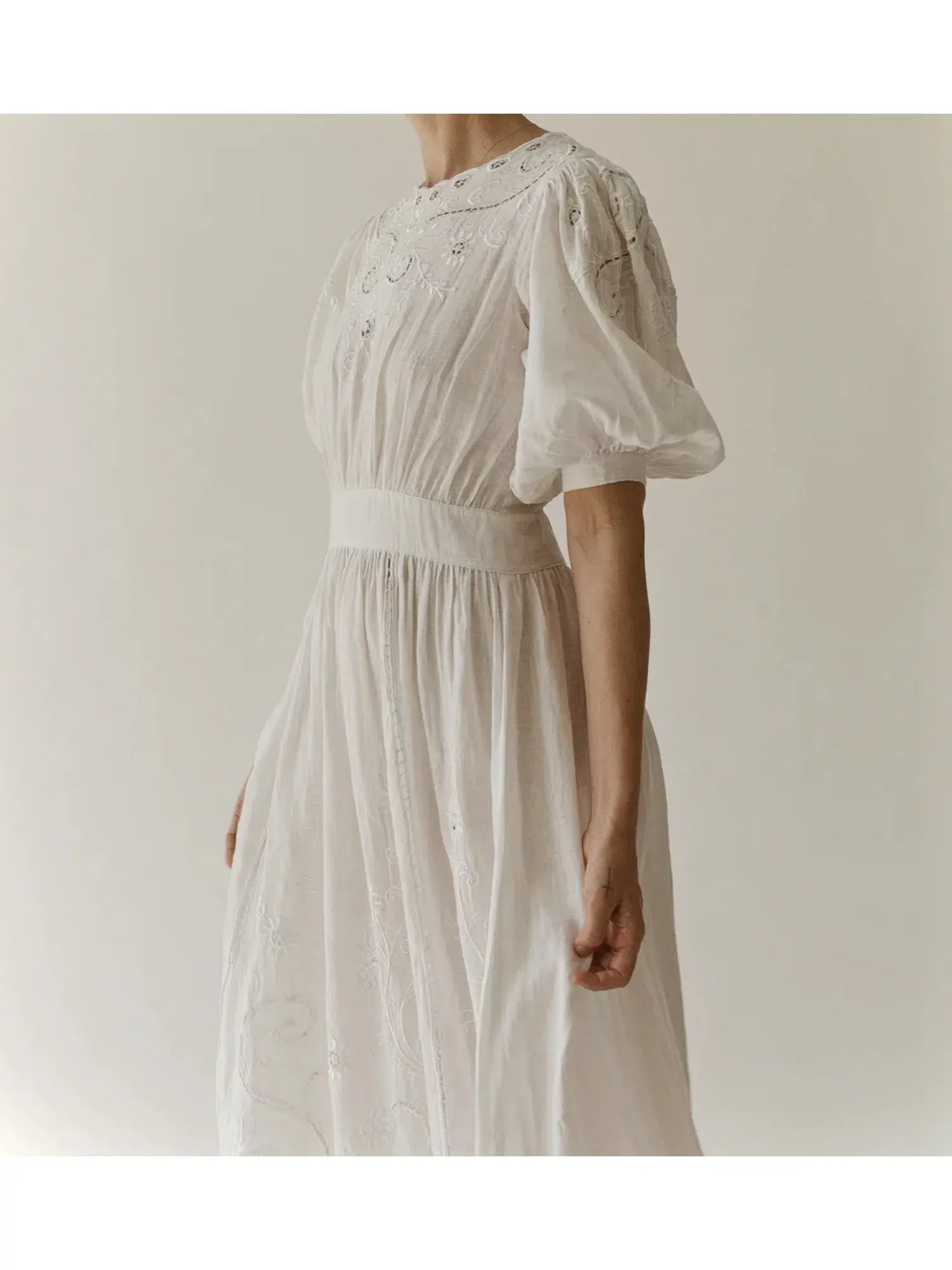 All That Remains Ines Dress in White Size AU 8  - Image 2