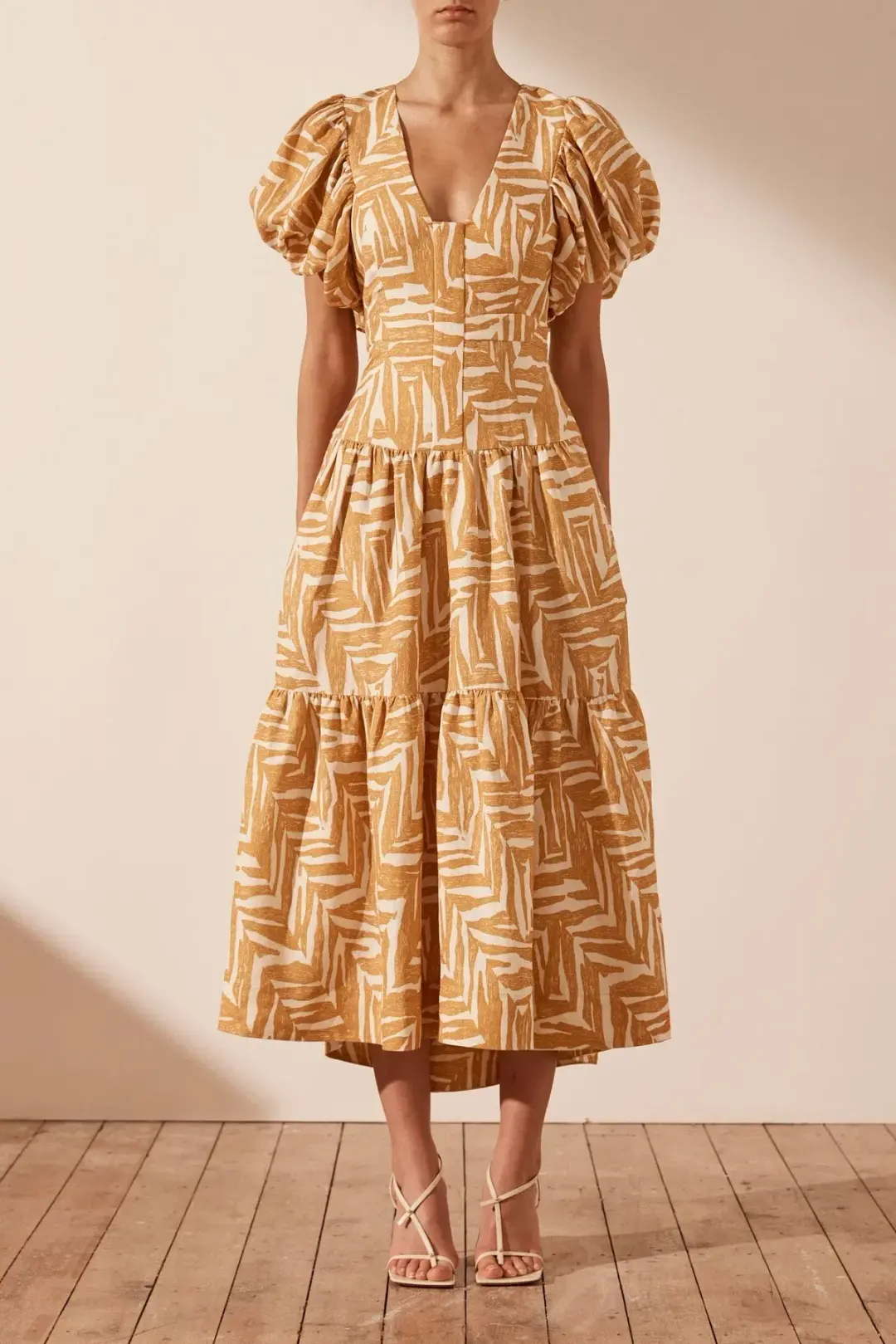 Shona Joy Imani Linen Plunged Short Sleeve Midi Dress Print Size 12 for rent on The Volte - main image