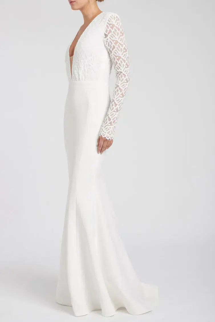 Rebecca Vallance Harper Gown Ivory Size AU 8  - Image 2