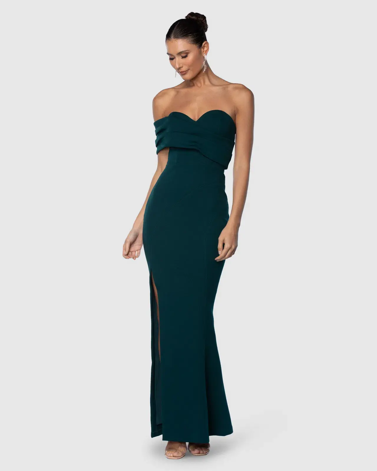 Azzurielle Alani Gown Green Size 12 - Image 1