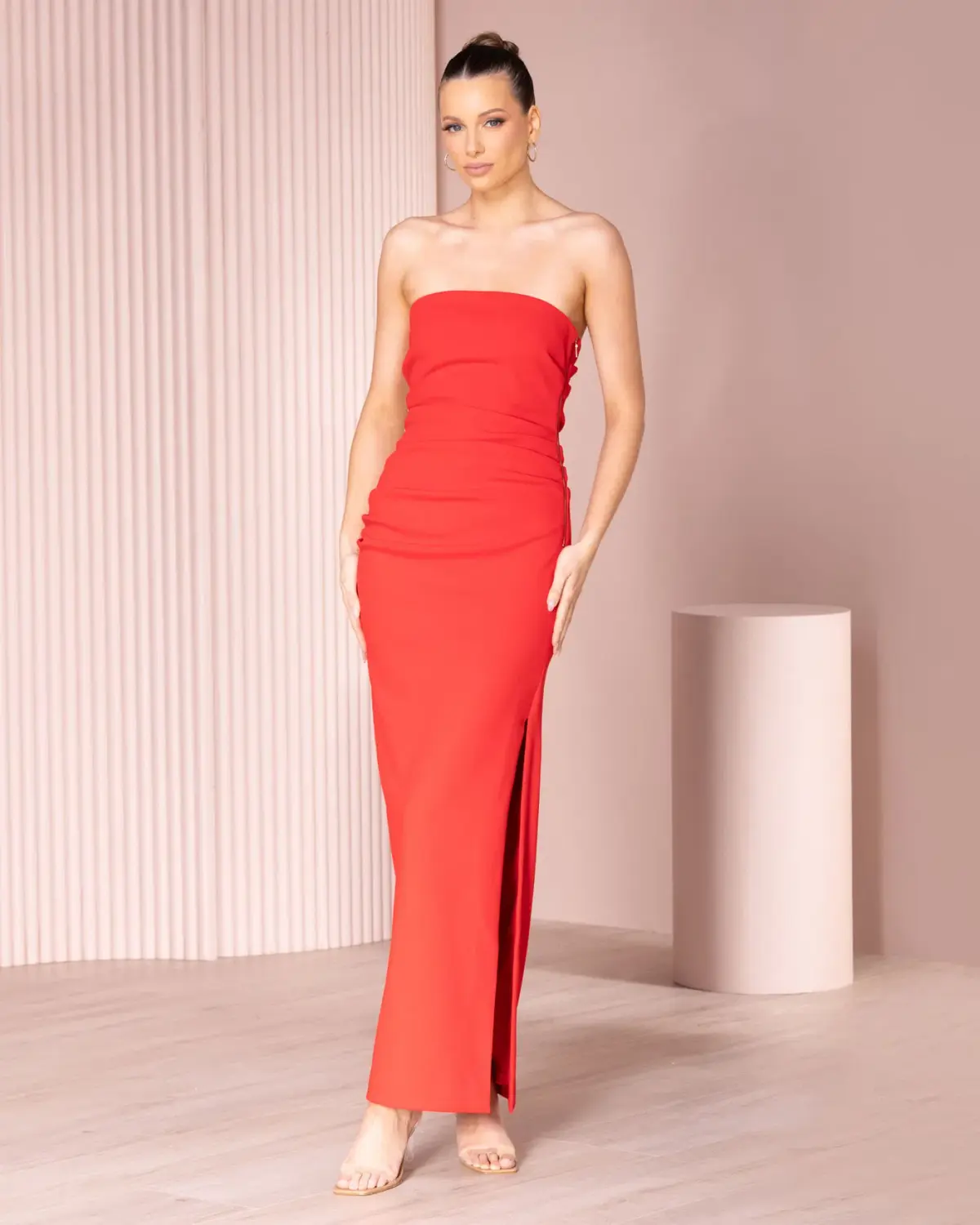 Azzurielle Torin Gown Red Size 8 - Image 1