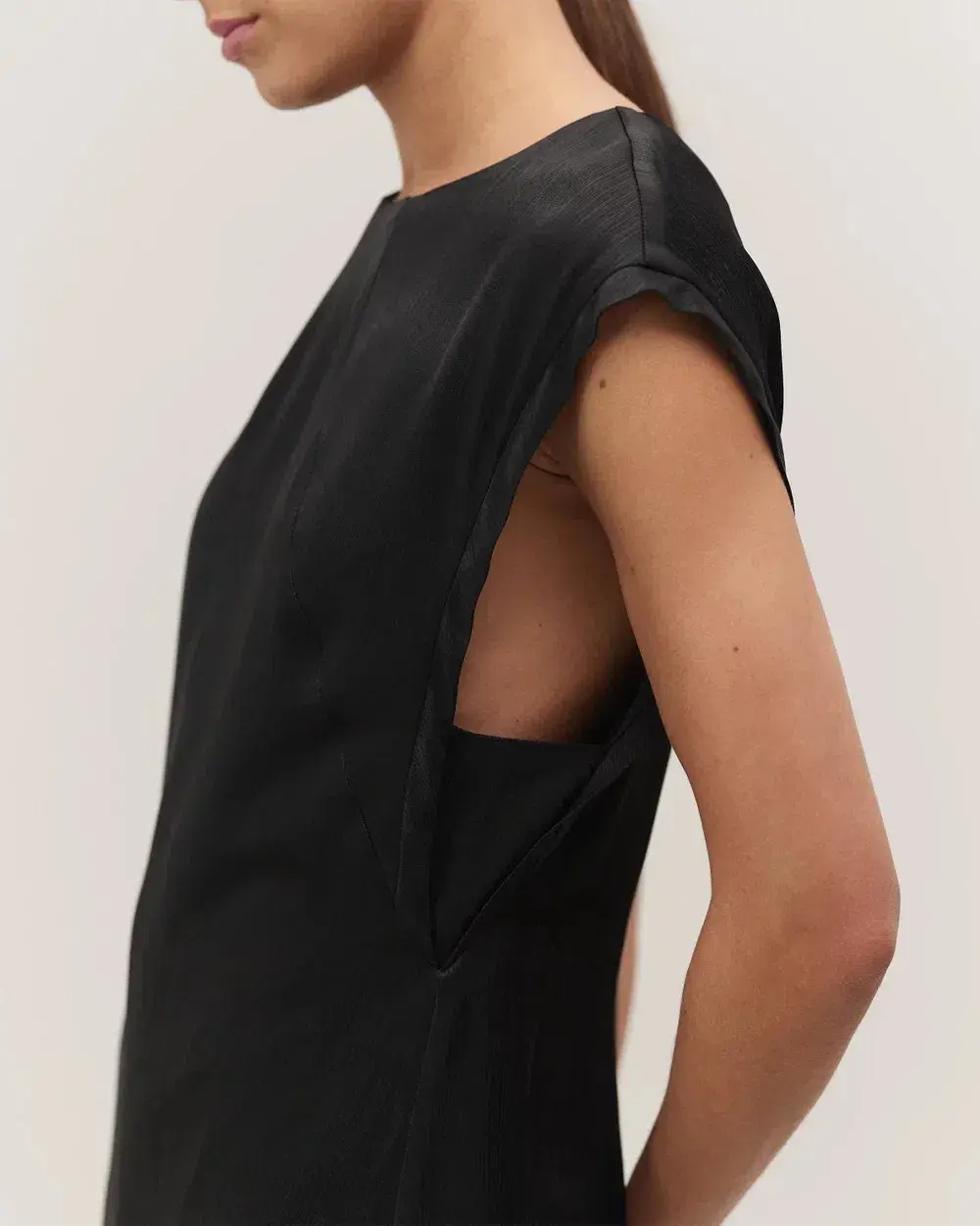 Minima Esenciales Lillian Linear Satin Maxi Dress Black Size 10 - Image 3