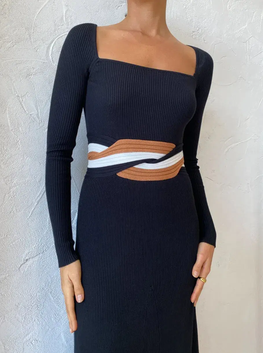 Sovere Inertia Knit Midi Dress Black Size 10 for rent on The Volte - main image