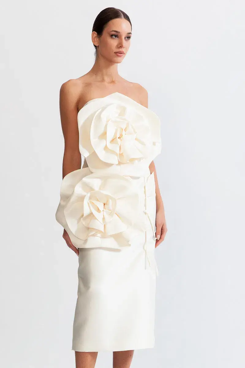 Sierra Darien  Voluminous Flower Design Midi Dress Ivoire Size 10  for rent on The Volte - main image