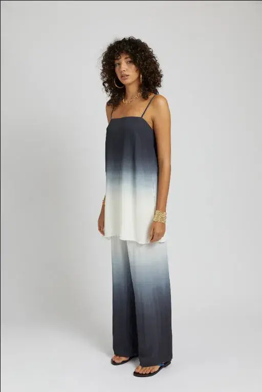Summi Summi Tunic Top Size XS and Elastic Waist Drawstring Pants Size M Set in Charcoal Fade - Image 4