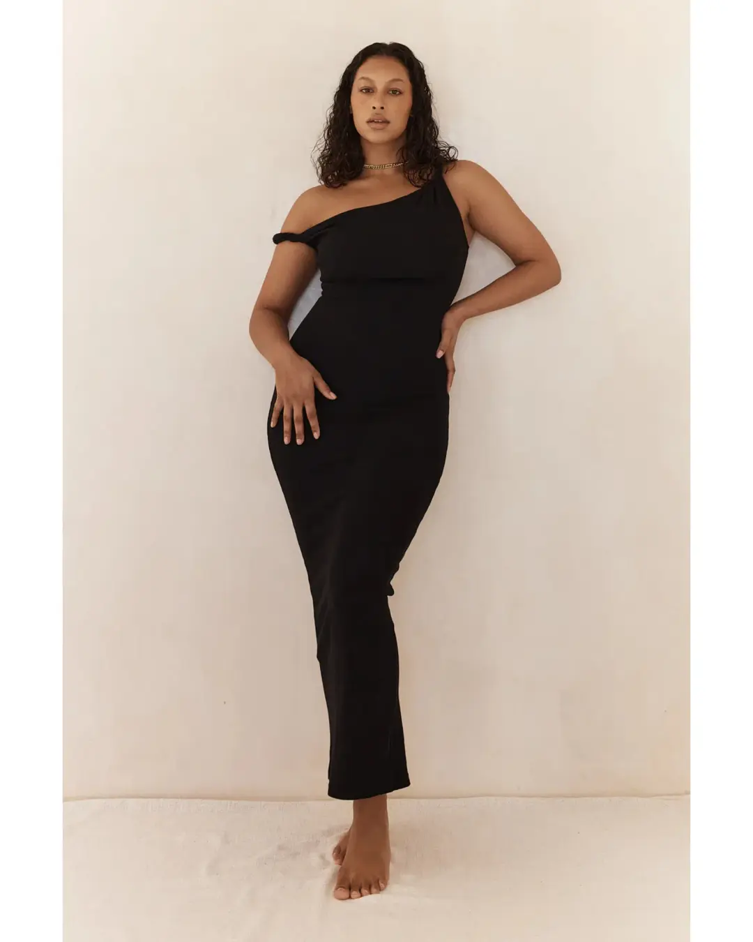 Johansen Long Poppy Dress Black Size AU 8 for rent on The Volte - main image