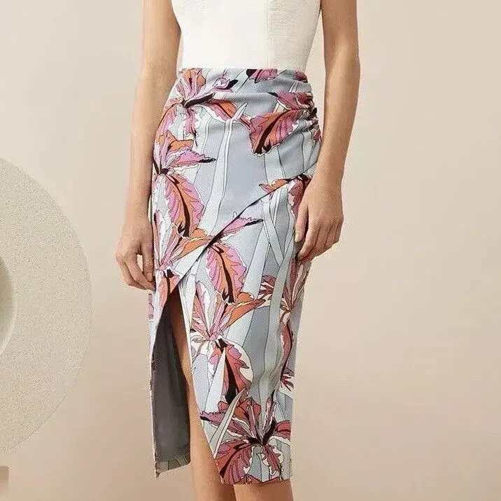 C/MEO Collective "Hold On Mist" Floral Pencil Skirt Size 6 - Image 1
