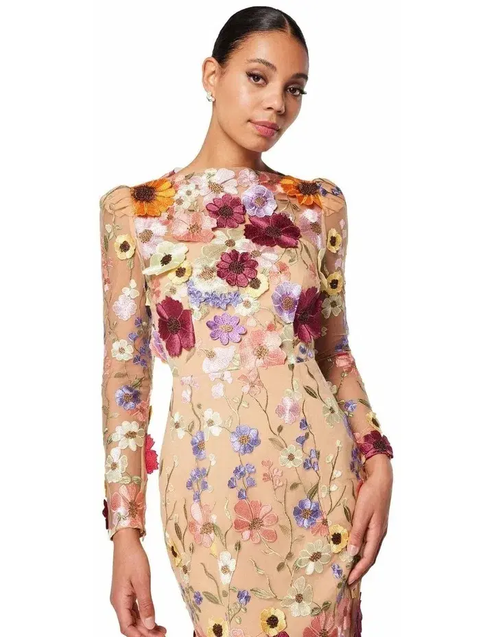 Elliatt Shannon 3D Floral Midi Dress In Pink Size 8  - Image 4