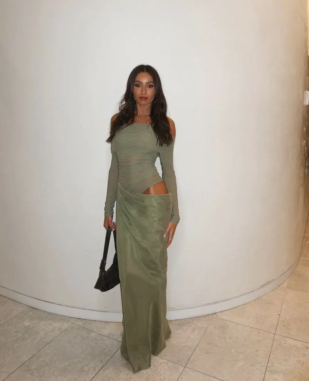 Benni Yasmin Off-shoulder Maxi Dress Pistachio Size AU 10 - Image 4