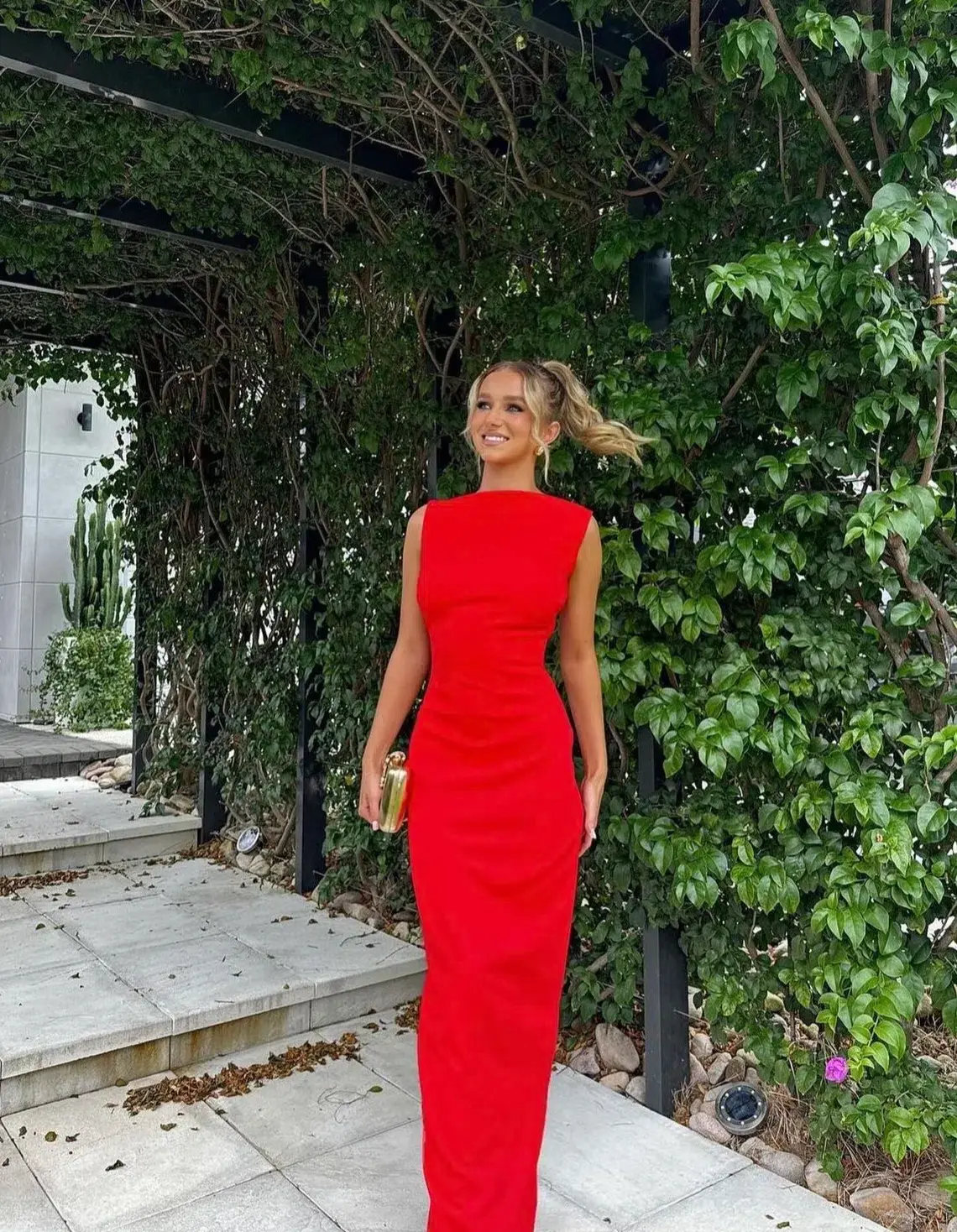 Effie Kats Veorna Gown in Cherry Red Size S/Au 8 - Image 3