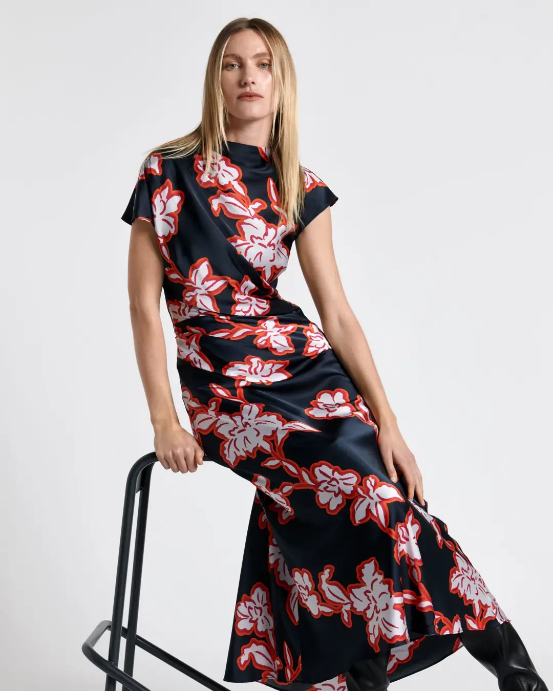 Cue Illustrated Satin Midi Dress Floral Size AU 16 for rent on The Volte - main image