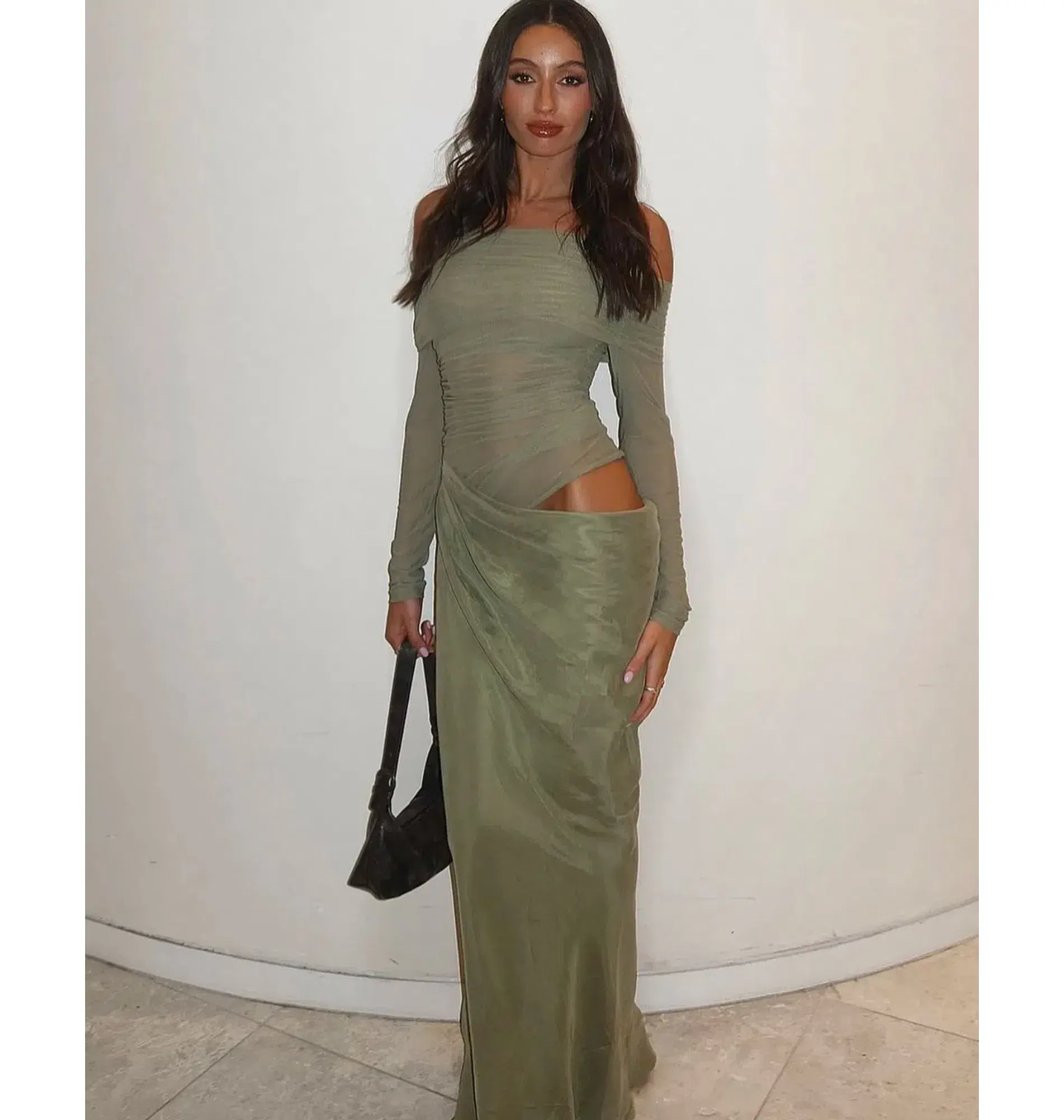Benni Yasmin Off Shoulder Maxi Dress Pistachio Green Size AU 8  - Image 3
