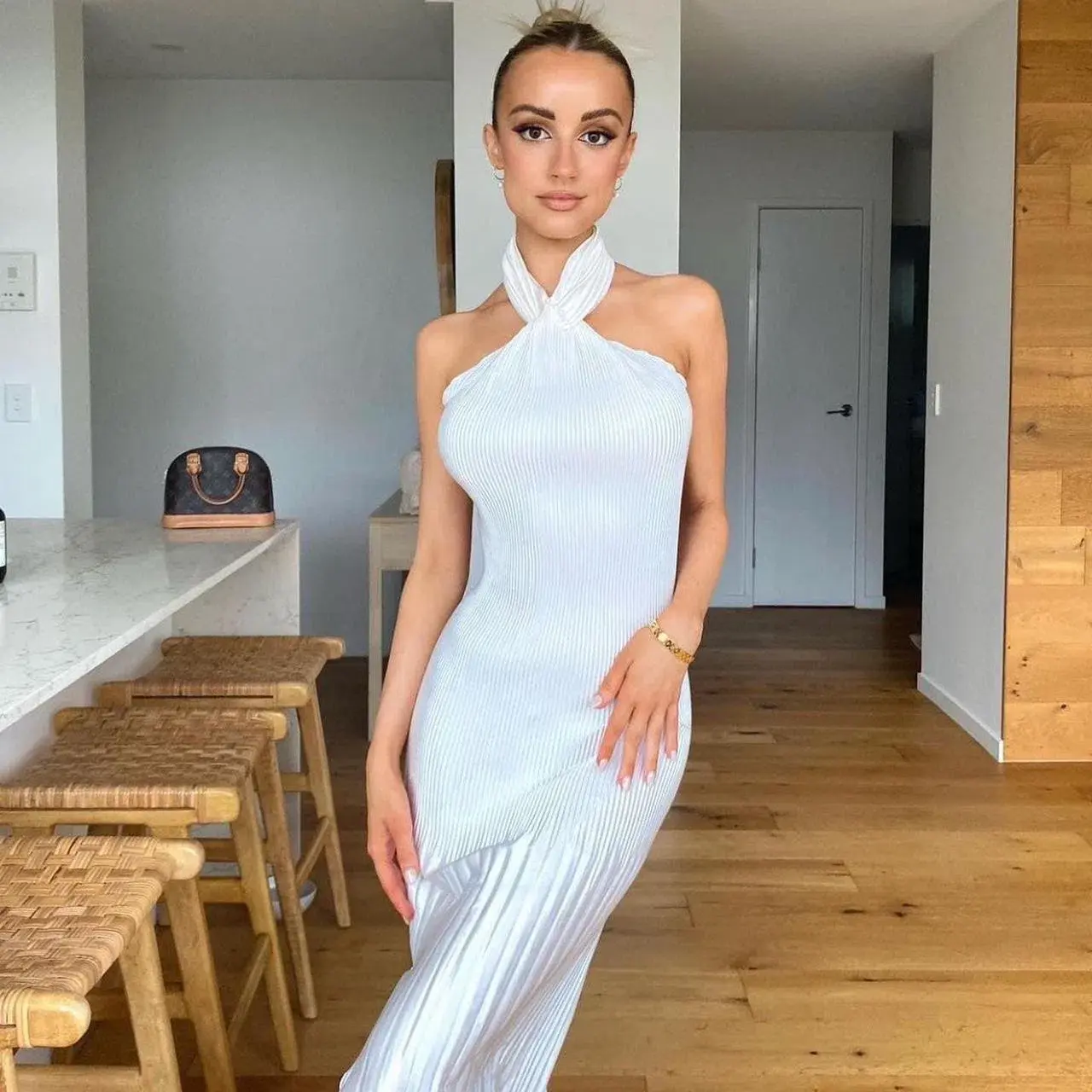 L'Idee Soirée Pleated Halter Gown White Size 6 - Image 4